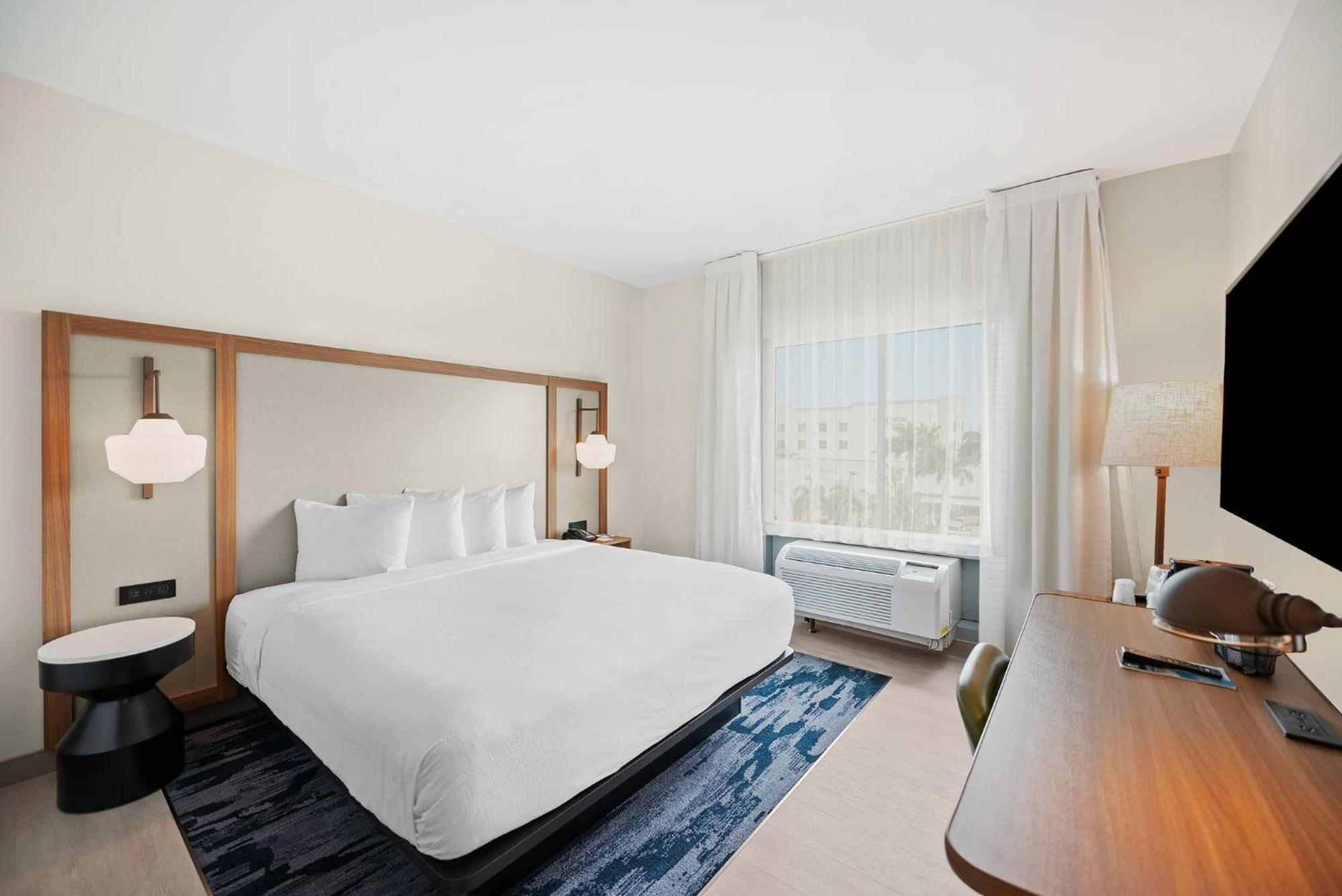 Fairfield Inn & Suites Fort Lauderdale Airport & Cruise Port Dania Beach Exterior photo