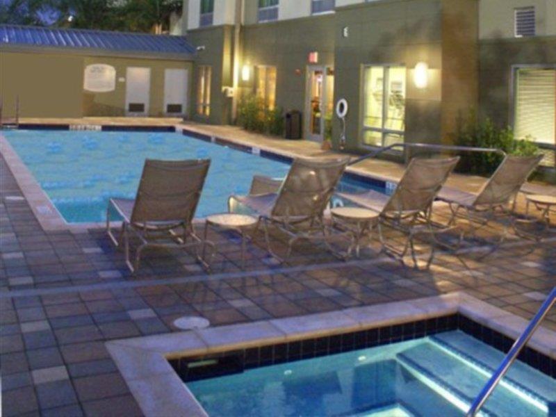 Fairfield Inn & Suites Fort Lauderdale Airport & Cruise Port Dania Beach Exterior photo